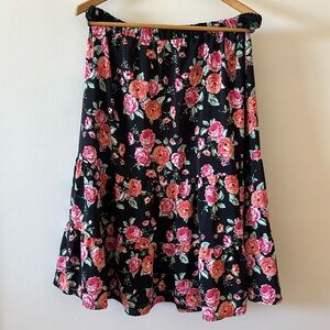 Women’s H&M lforal Skirt.